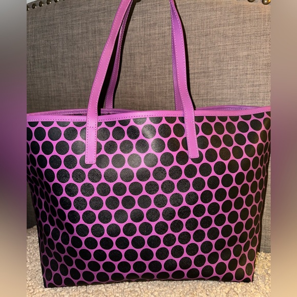 Michael ๐ Kors Saffiano Leather Tote - Picture 4 of 10